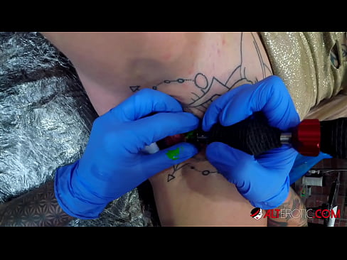 ❤️ La bomba Sully Savage, molt tatuada, es va tatuar al clítoris ❤️ Porno fb al ca.sitevox.top